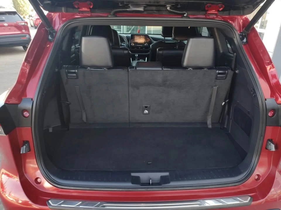 2021 Toyota Highlander - Image 7 of 9