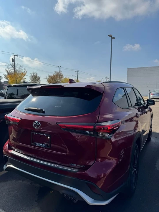 2021 Toyota Highlander - Image 9 of 9