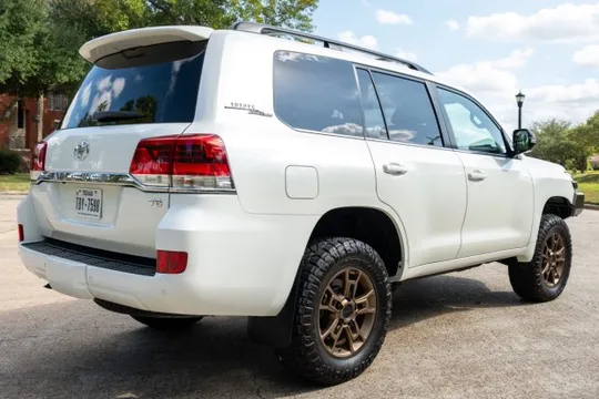 2021 Toyota J200 Land Cruiser - Image 2 of 7