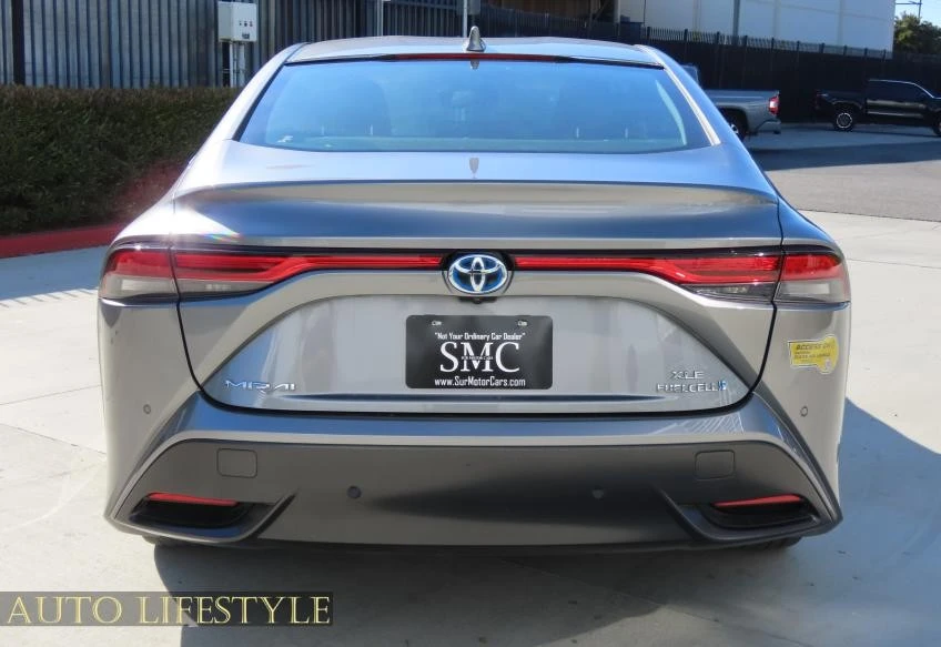 2021 Toyota Mirai - Image 12 of 21