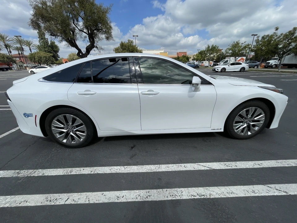 2021 Toyota Mirai - Image 2 of 7