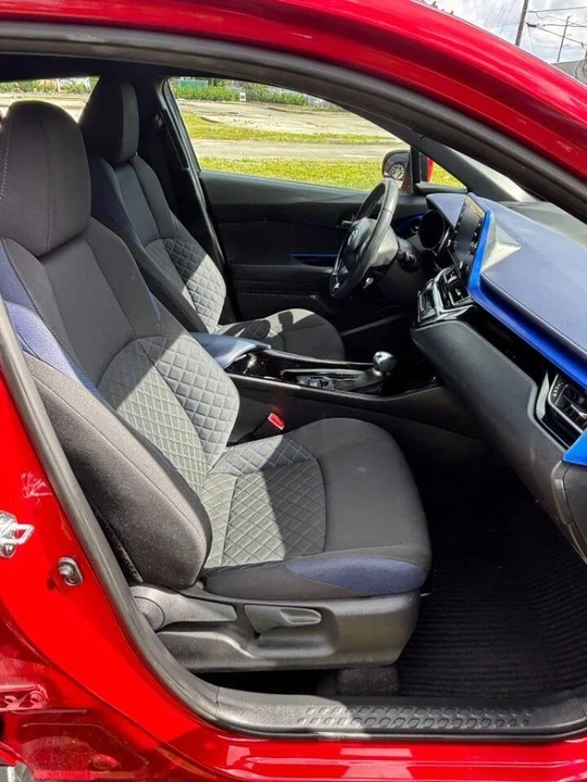 2021 Toyota C-HR - Image 16 of 21