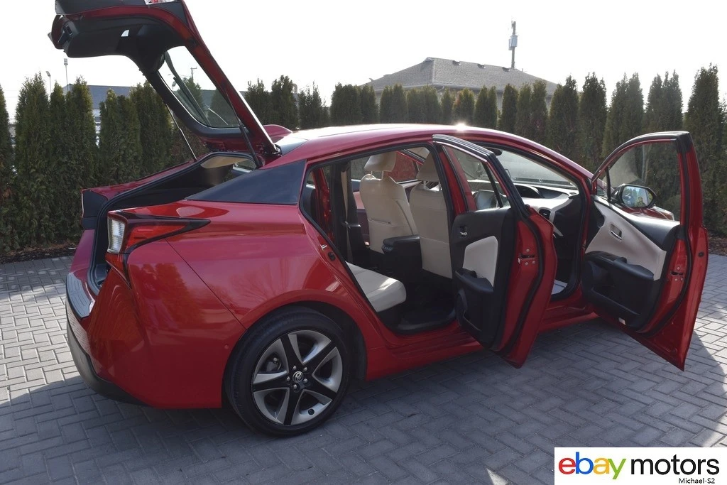 2021 Toyota Prius 4th Gen - Image 20 of 21