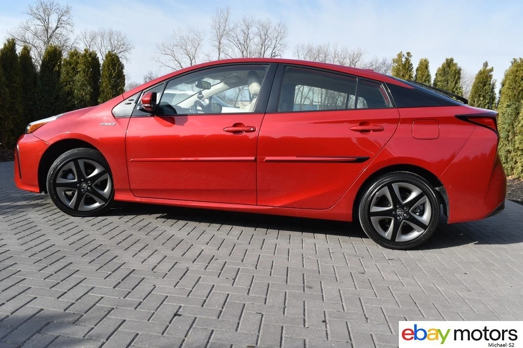 2021 Toyota Prius 4th Gen - Image 8 of 21