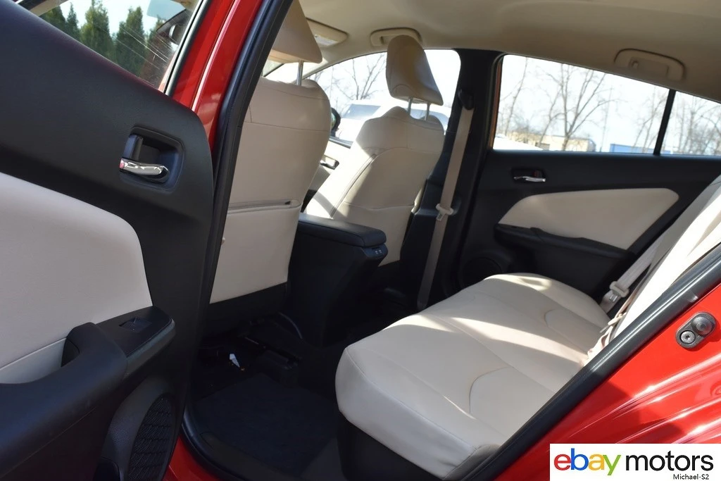 2021 Toyota Prius 4th Gen - Image 13 of 21