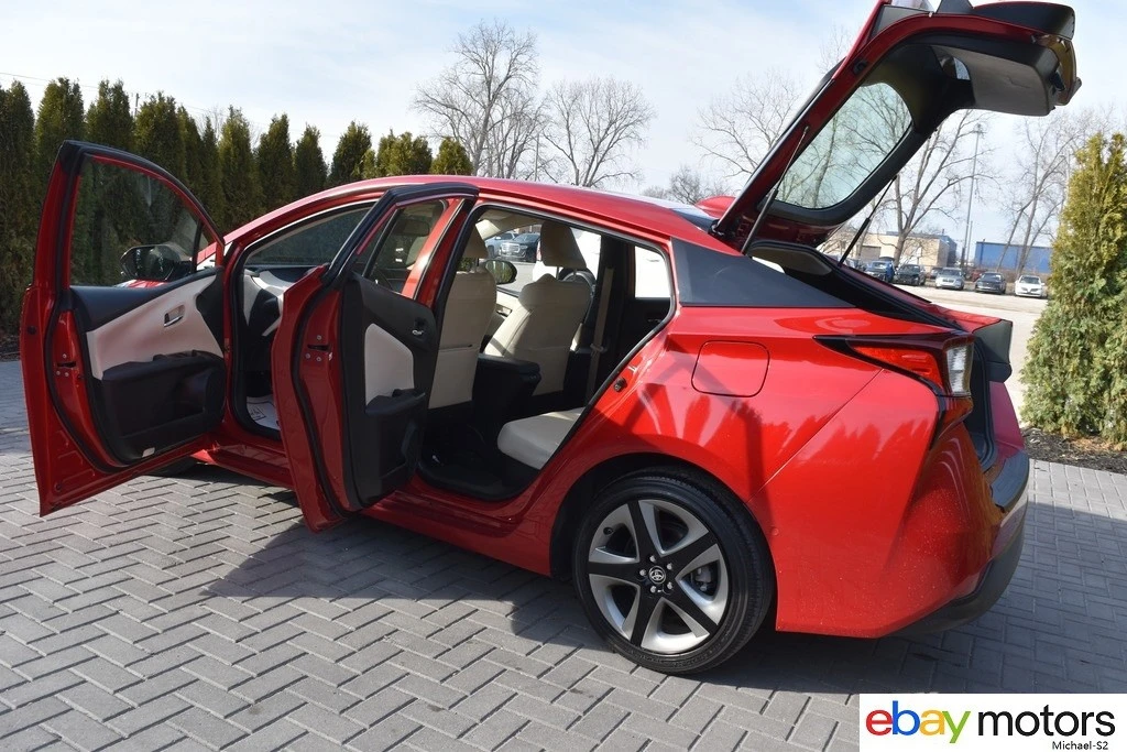 2021 Toyota Prius 4th Gen - Image 19 of 21
