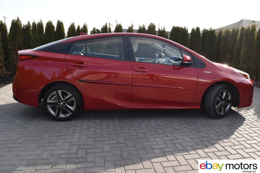 2021 Toyota Prius 4th Gen - Image 4 of 21