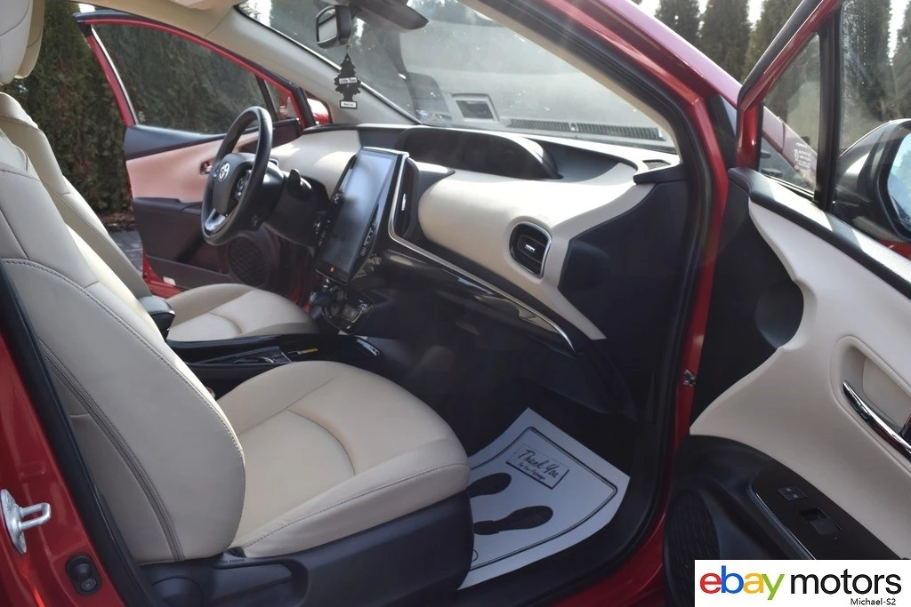 2021 Toyota Prius 4th Gen - Image 17 of 21