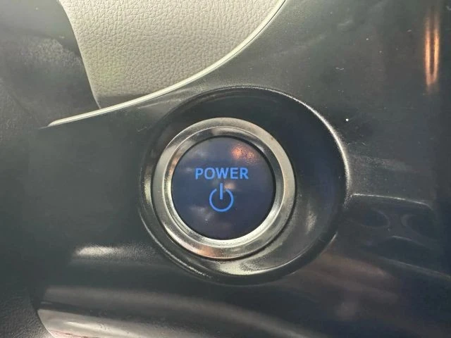 2021 Toyota Prius 4th Gen - Image 17 of 21