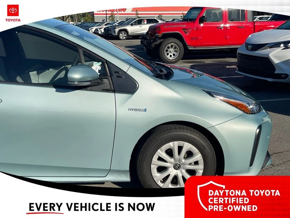 2021 Toyota Prius 4th Gen - Image 5 of 10