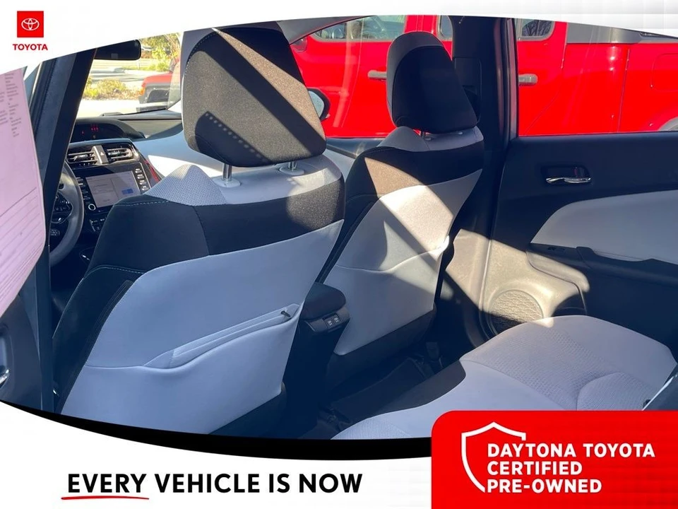 2021 Toyota Prius 4th Gen - Image 7 of 10
