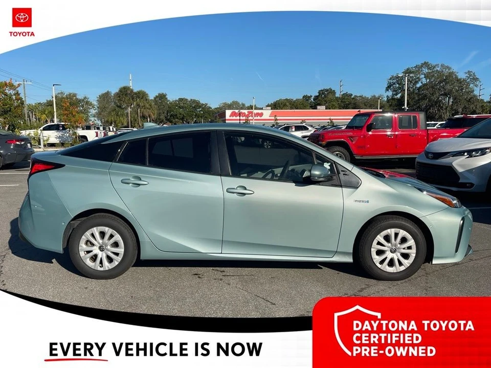 2021 Toyota Prius 4th Gen - Image 3 of 10