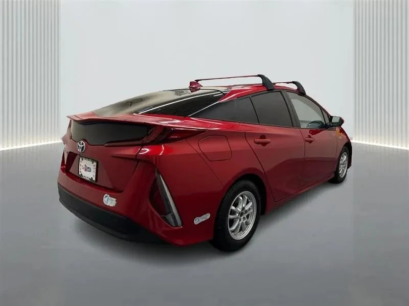2021 Toyota Prius 4th Gen - Image 5 of 12