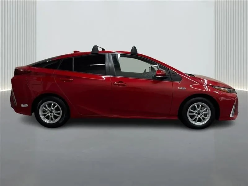 2021 Toyota Prius 4th Gen - Image 6 of 12