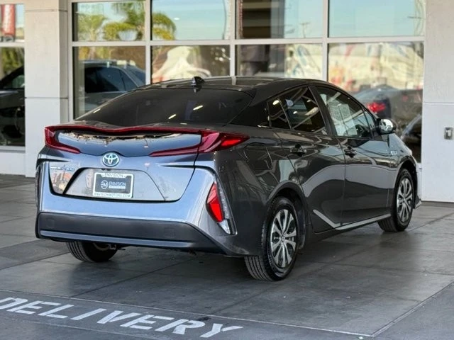 2021 Toyota Prius 4th Gen - Image 13 of 21