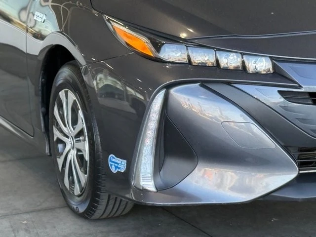 2021 Toyota Prius 4th Gen - Image 9 of 21