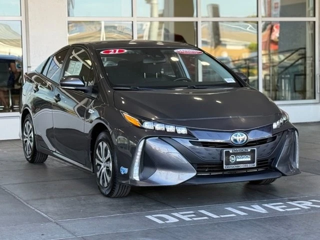 2021 Toyota Prius 4th Gen - Image 8 of 21