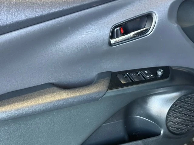 2021 Toyota Prius 4th Gen - Image 18 of 21