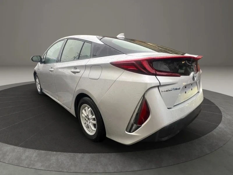 2021 Toyota Prius 4th Gen - Image 7 of 12