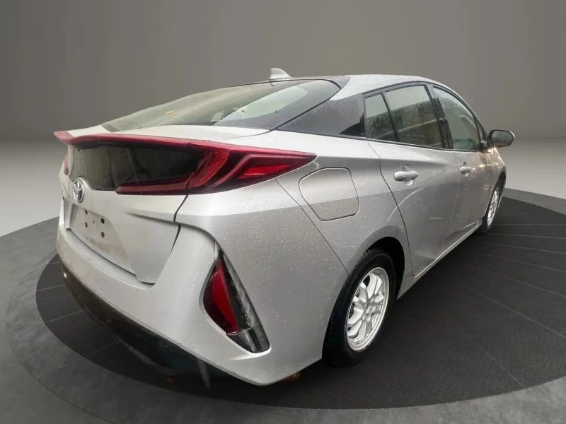 2021 Toyota Prius 4th Gen - Image 5 of 12