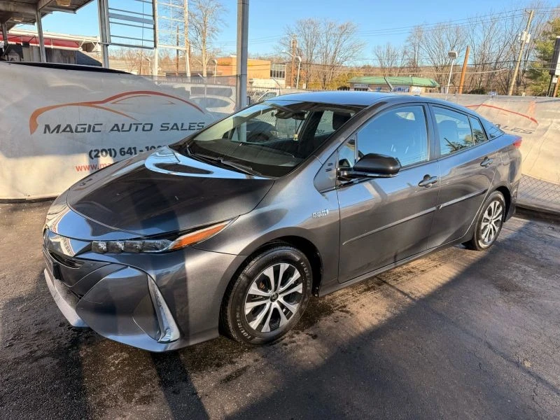 2021 Toyota Prius 4th Gen - Image 8 of 12