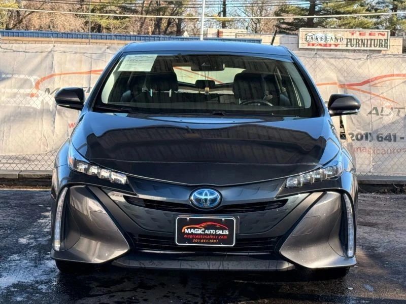 2021 Toyota Prius 4th Gen - Image 5 of 12