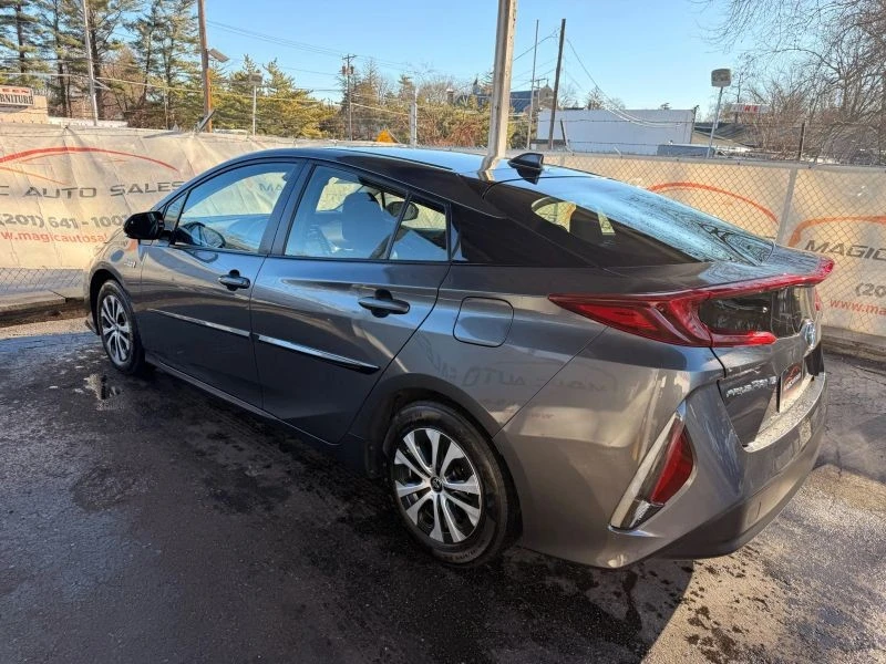 2021 Toyota Prius 4th Gen - Image 12 of 12
