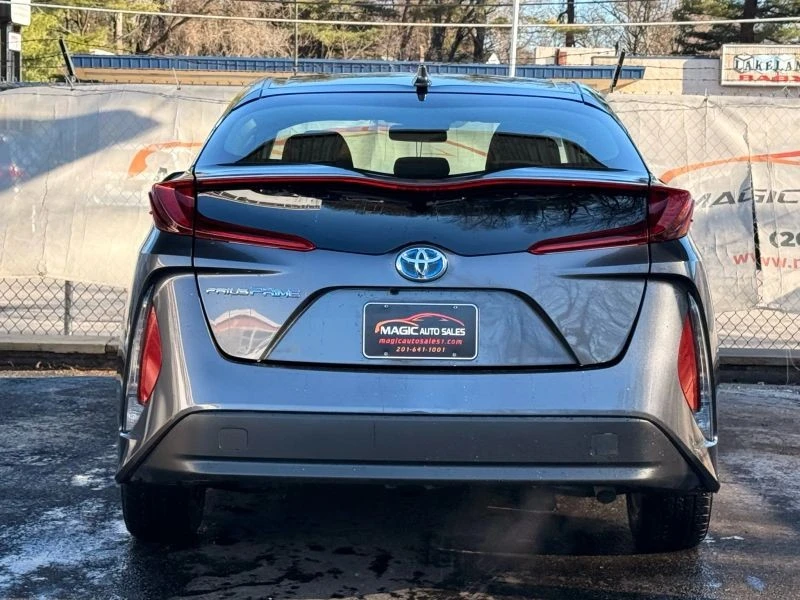2021 Toyota Prius 4th Gen - Image 10 of 12