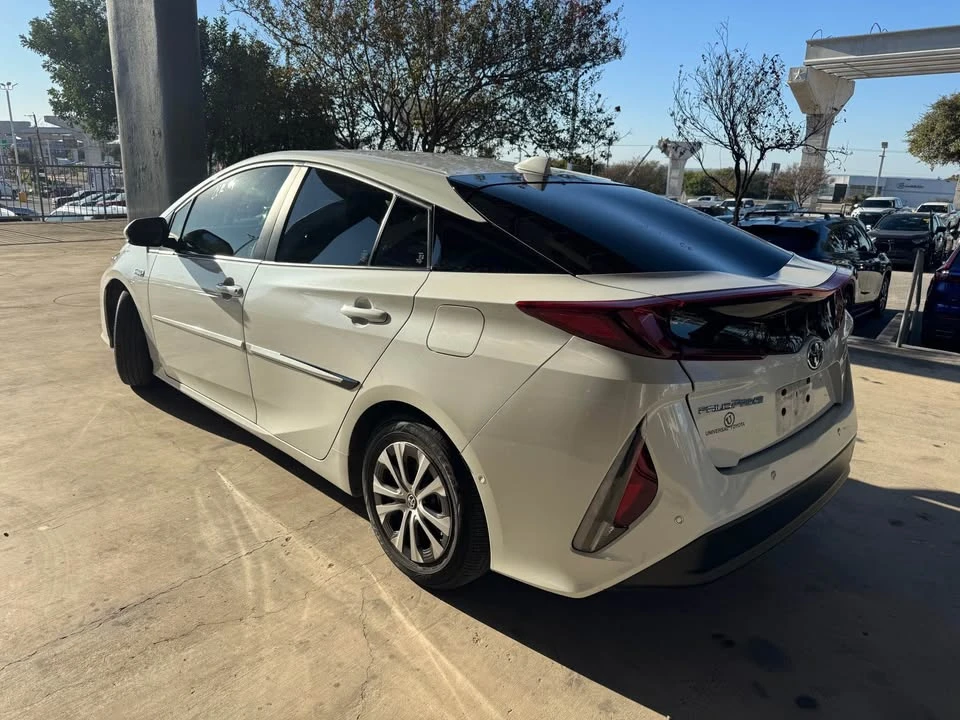 2021 Toyota Prius 4th Gen - Image 4 of 5