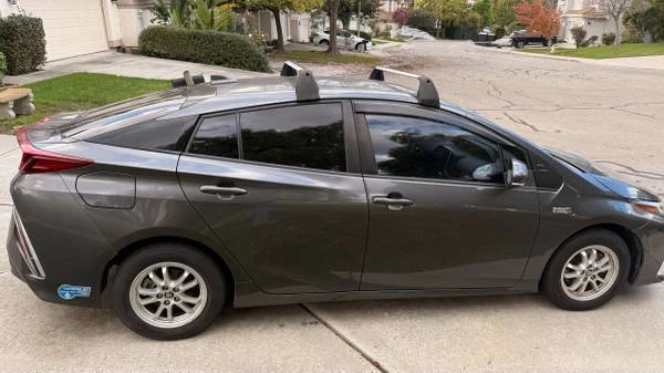 2021 Toyota Prius 4th Gen - Image 2 of 11