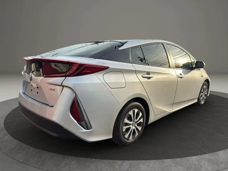 2021 Toyota Prius 4th Gen - Image 5 of 12