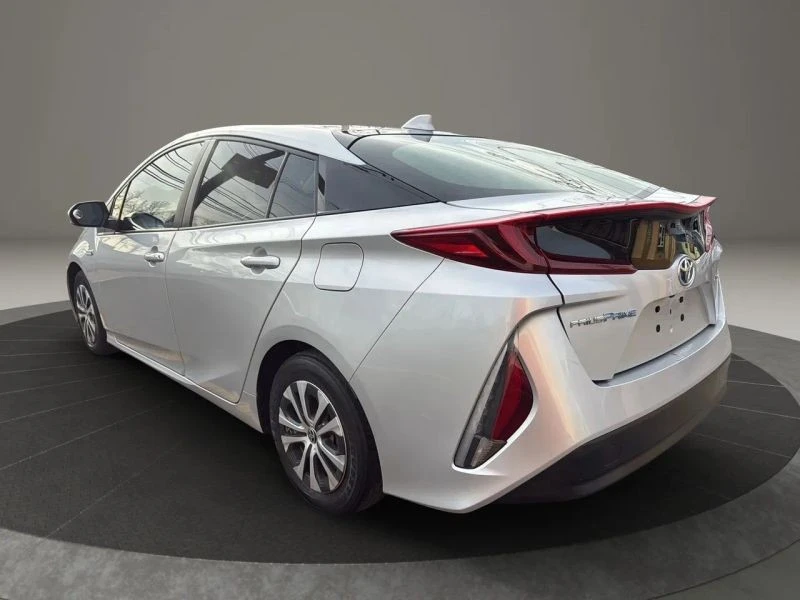 2021 Toyota Prius 4th Gen - Image 7 of 12