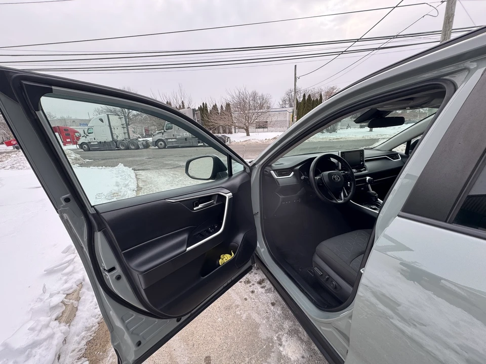 2021 Toyota RAV4 5th Gen - Image 12 of 21