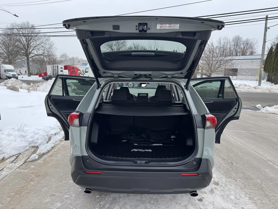 2021 Toyota RAV4 5th Gen - Image 17 of 21
