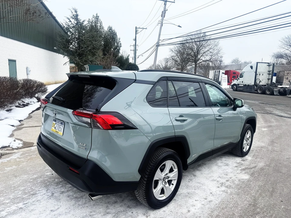 2021 Toyota RAV4 5th Gen - Image 3 of 21