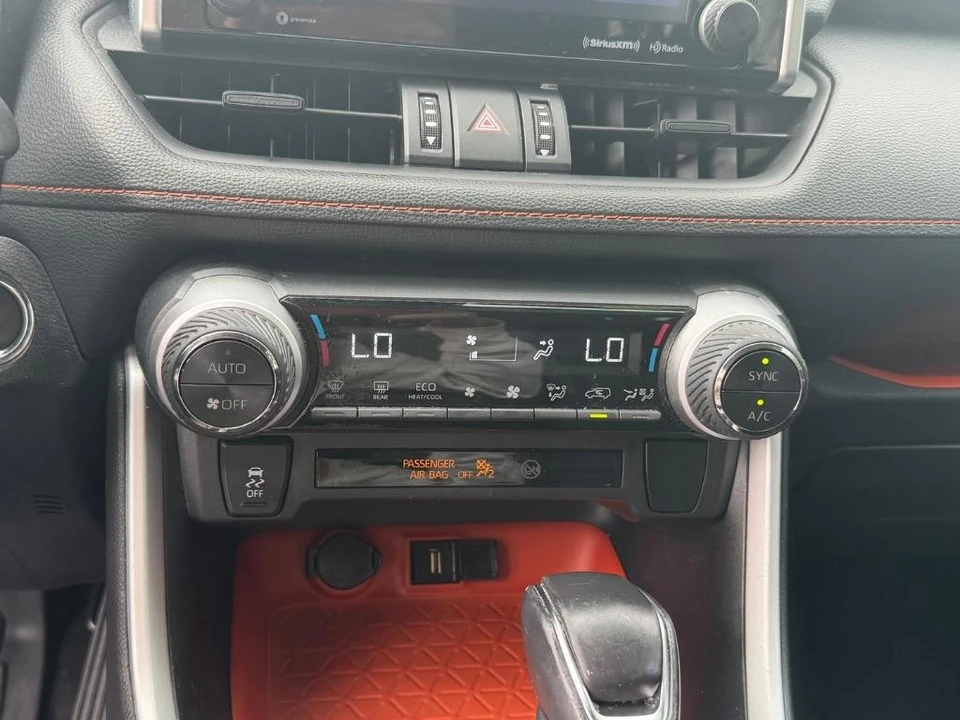 2021 Toyota RAV4 5th Gen - Image 17 of 21
