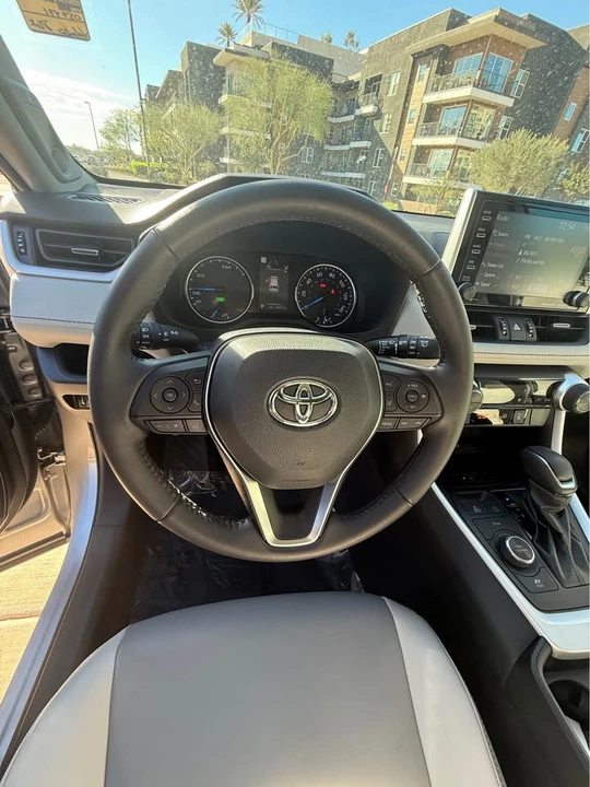 2021 Toyota RAV4 5th Gen - Image 10 of 11