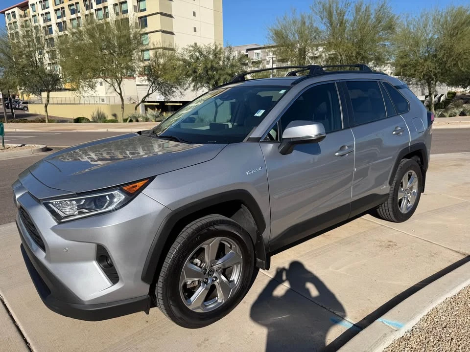 2021 Toyota RAV4 5th Gen - Image 2 of 11