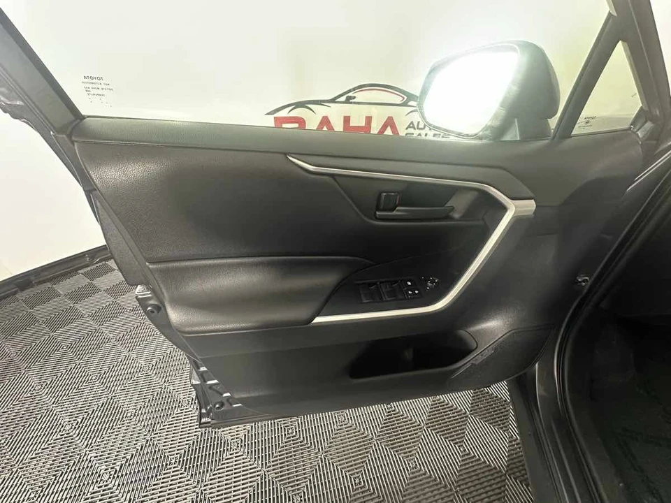 2021 Toyota RAV4 5th Gen - Image 15 of 21
