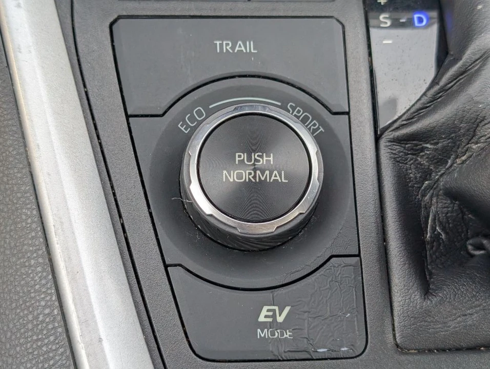 2021 Toyota RAV4 5th Gen - Image 20 of 21
