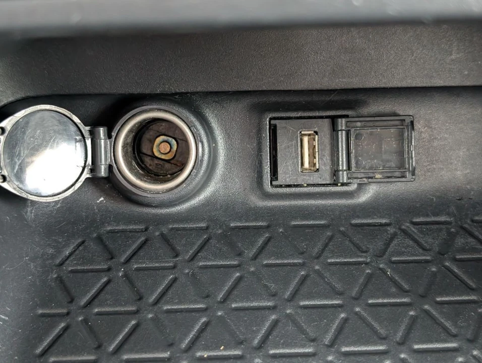 2021 Toyota RAV4 5th Gen - Image 19 of 21
