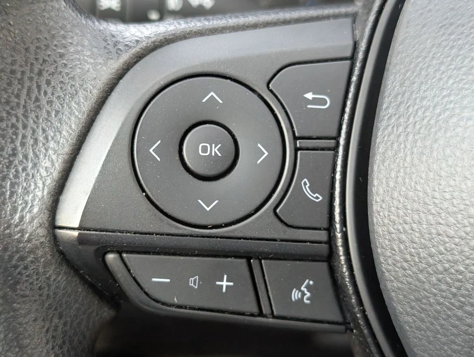 2021 Toyota RAV4 5th Gen - Image 13 of 21