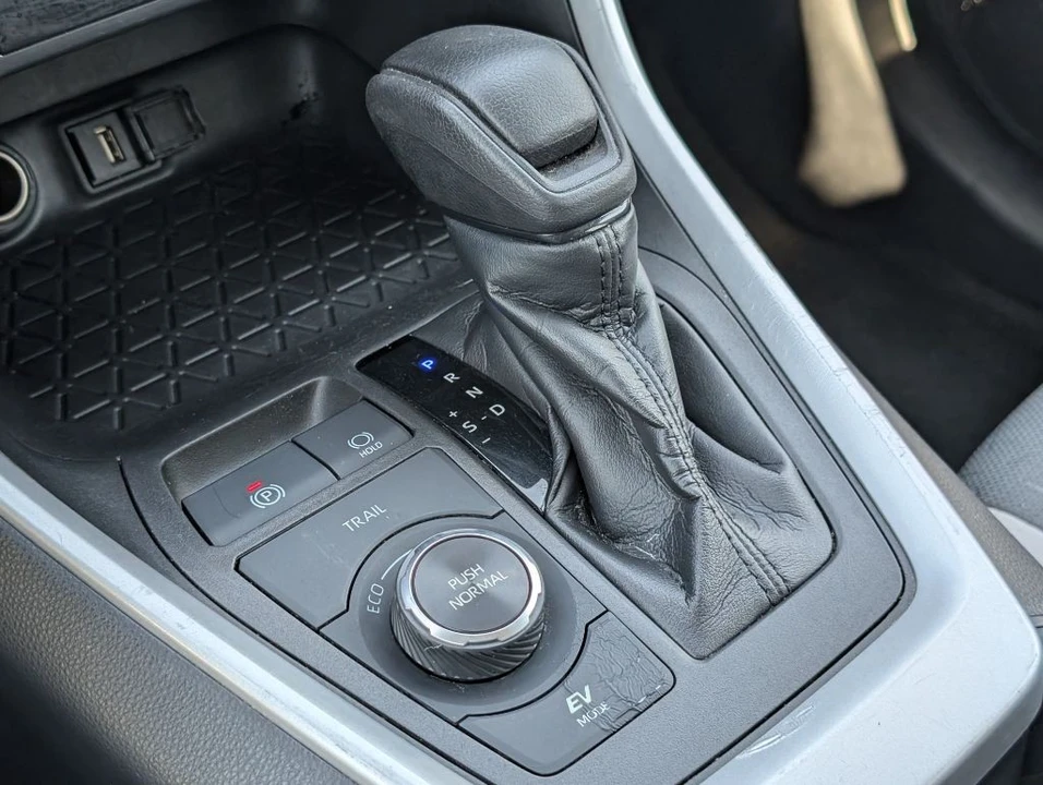 2021 Toyota RAV4 5th Gen - Image 21 of 21