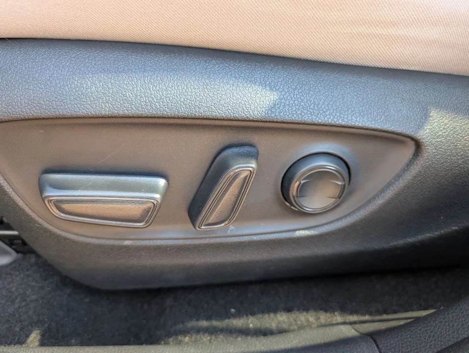 2021 Toyota RAV4 5th Gen - Image 10 of 25