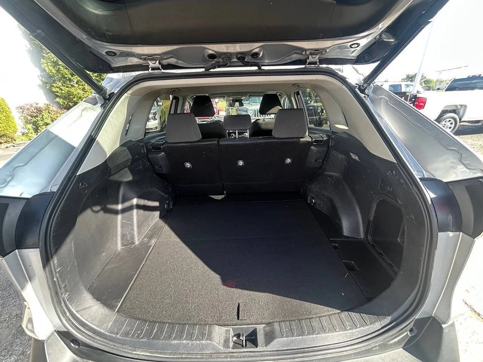 2021 Toyota RAV4 5th Gen - Image 11 of 12
