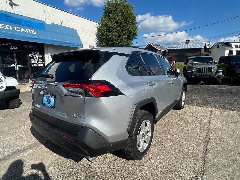 2021 Toyota RAV4 5th Gen - Image 8 of 12