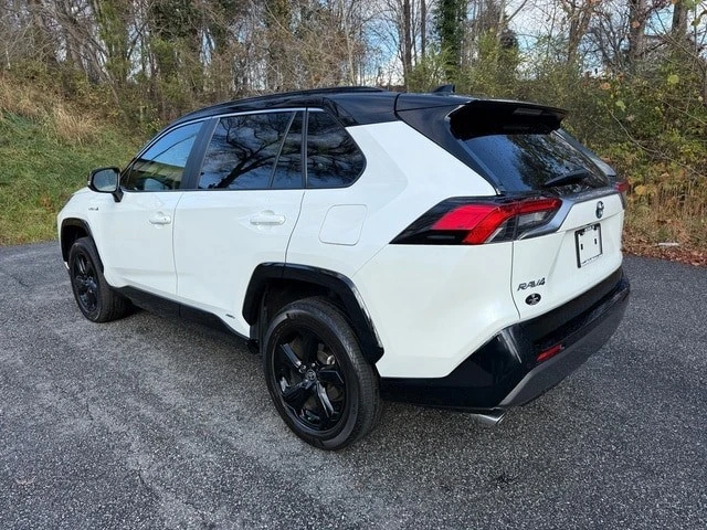 2021 Toyota RAV4 5th Gen - Image 8 of 12