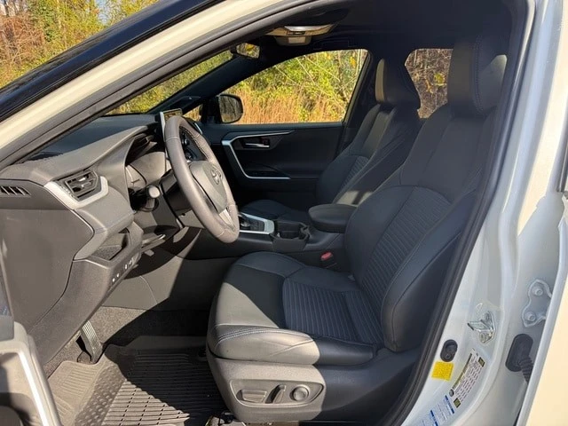 2021 Toyota RAV4 5th Gen - Image 11 of 12