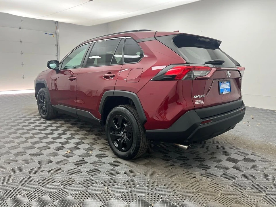 2021 Toyota RAV4 5th Gen - Image 9 of 12