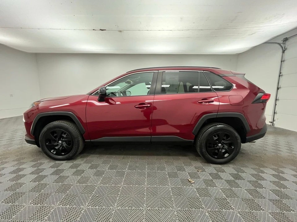 2021 Toyota RAV4 5th Gen - Image 10 of 12